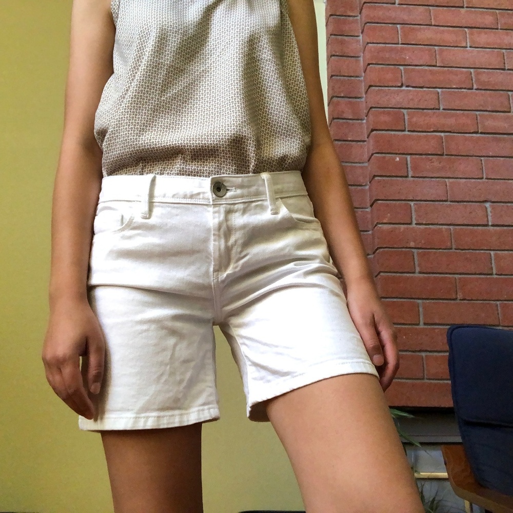 White Banana Republic Shorts (sz 27)